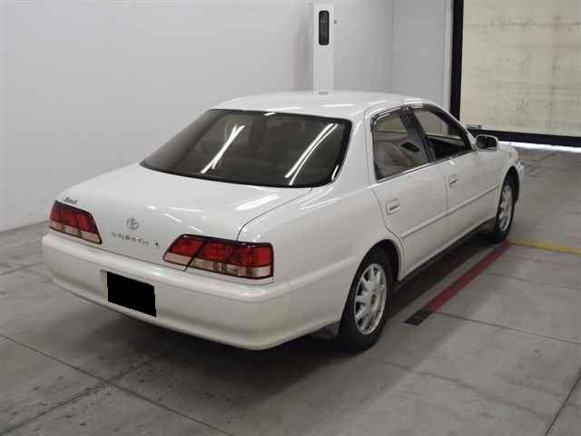 Toyota Cresta used car 1998 model White Pearl color photo: Back view image
