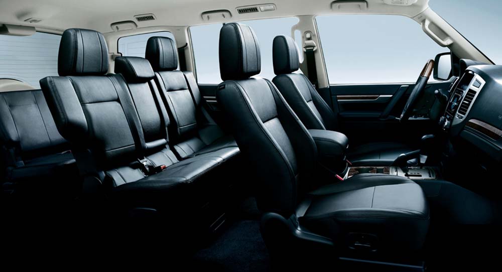 New Mitsubishi Pajero Left Hand Drive photo: Interior view image