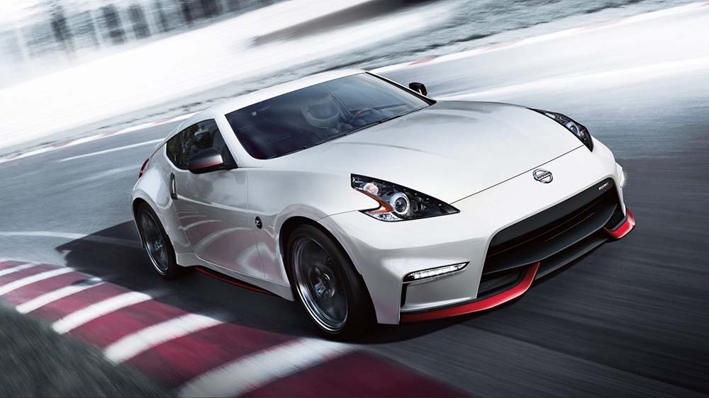 New Nissan 370Z Coupe Left Hand Drive photo: Front view image