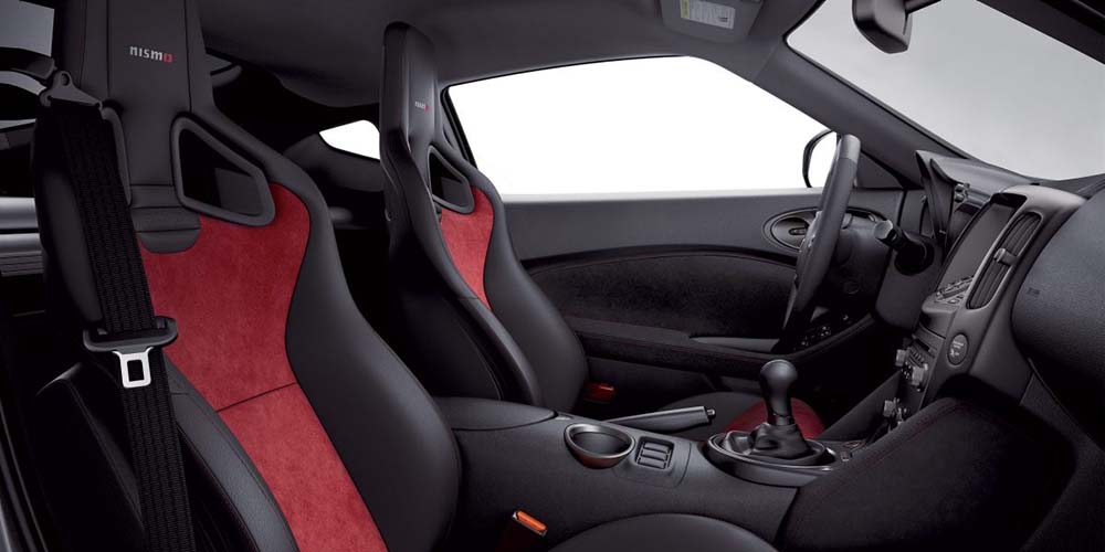 New Nissan 370Z Coupe Left Hand Drive photo: Interior view image