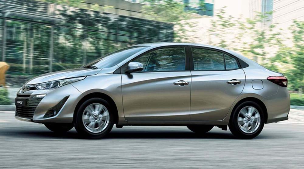 New Toyota Yaris Left Hand Drive photo: Side view image