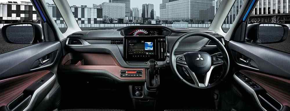 New Mitsubishi Delica D2 Custom Hybrid photo: Cockpit view