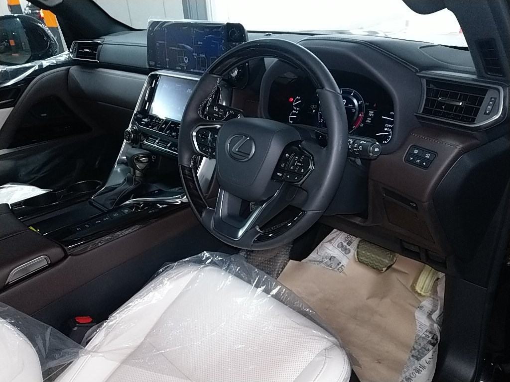 Lexus LX600, Black color and Beige interior picture: Cockpit view image