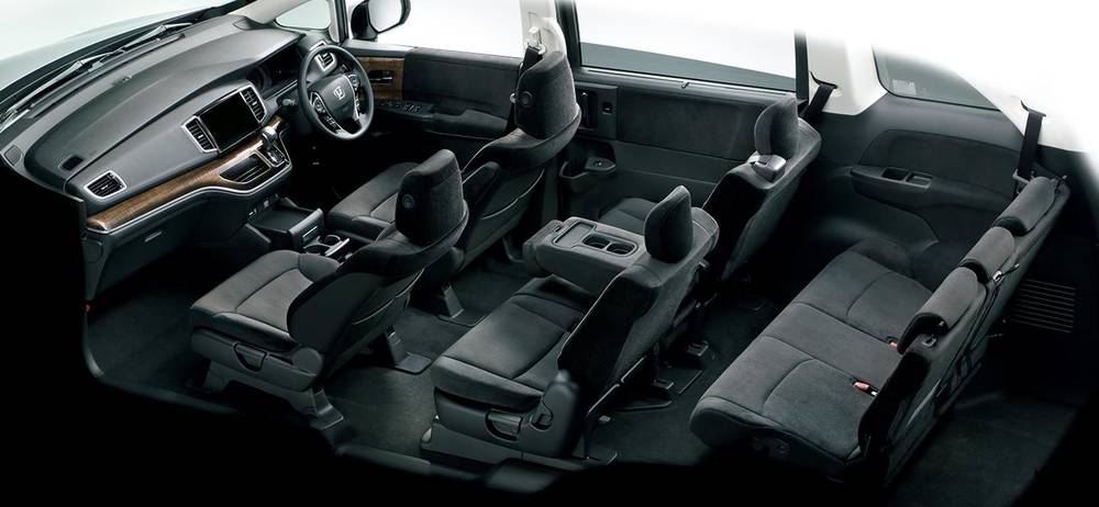 New Honda Odyssey Absolute e-HEV picture: Interior view