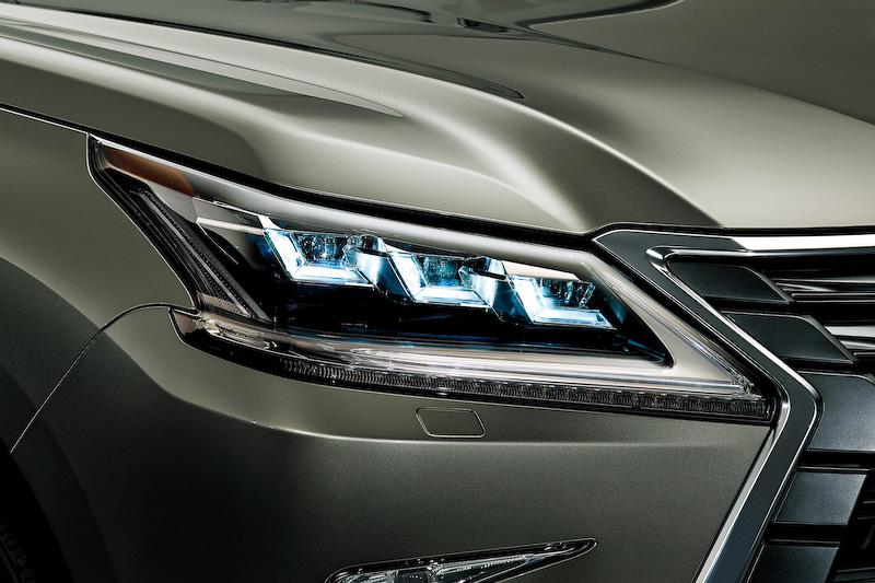New Lexus LX570 photo: Front image