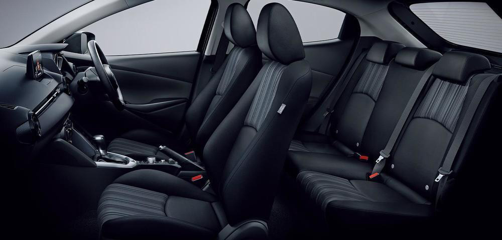 New Mazda 2 photo: Interior view (Gasoline engine model)