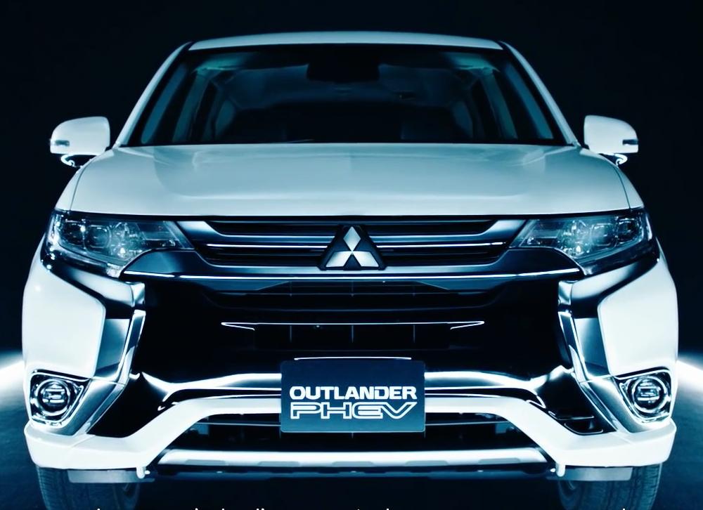 Mitsubishi Outlander PHEV Photo: Front view 2