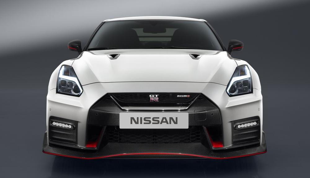 New Nissan GTR Nismo photo: Front view 3