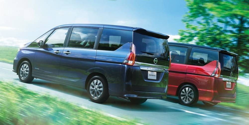 New Nissan Serena/Highway Star photo: Back view (Rear view)