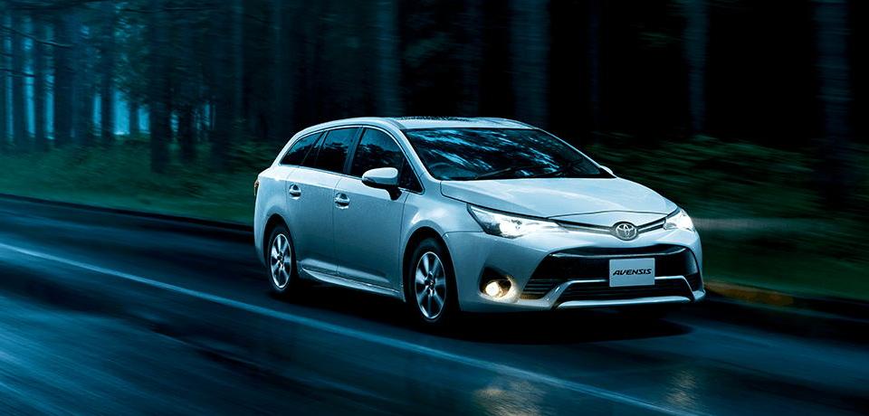 New Toyota Avensis Wagon photo: Front picture 2