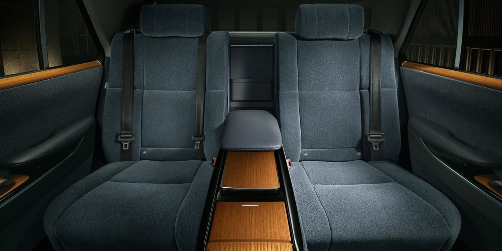 New Toyota Century photo: Rear Seat image
