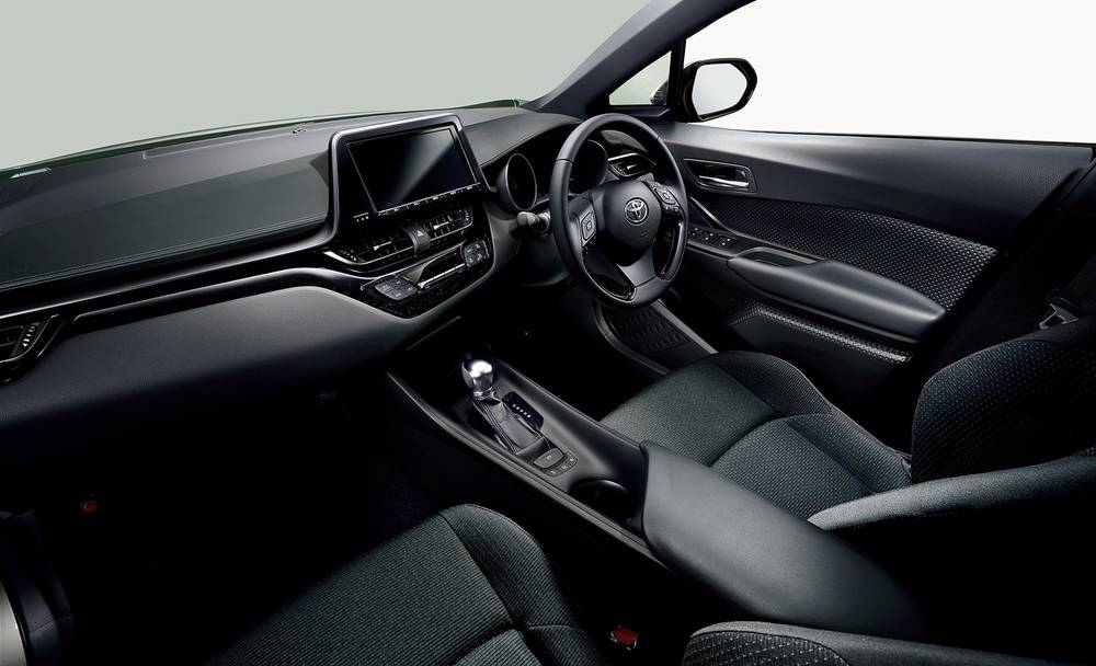 New Toyota C-HR photo: Cockpit view