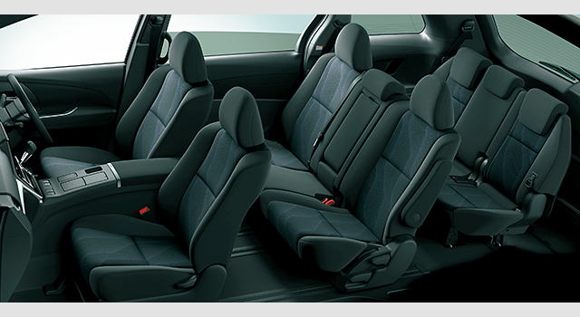 New Toyota Estima Hybrid photo: 8 seater interior