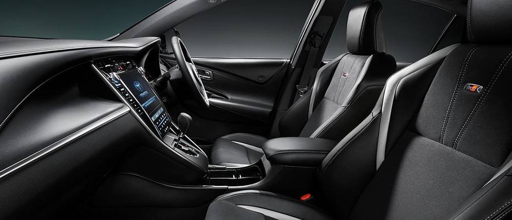 New Toyota Harrier GR-Sport picture: Interior view