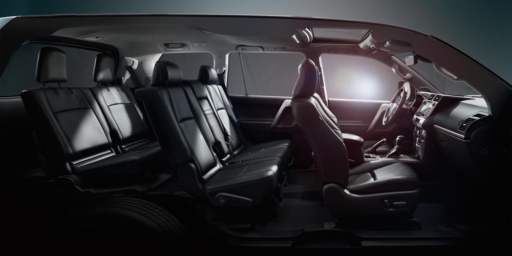 New Toyota Land Cruiser Left Hand Drive photo: Interior image (5 Doors)