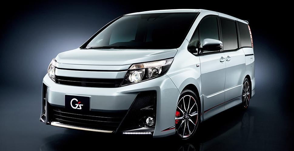 New Toyota Noah GS Sport photo: Front view