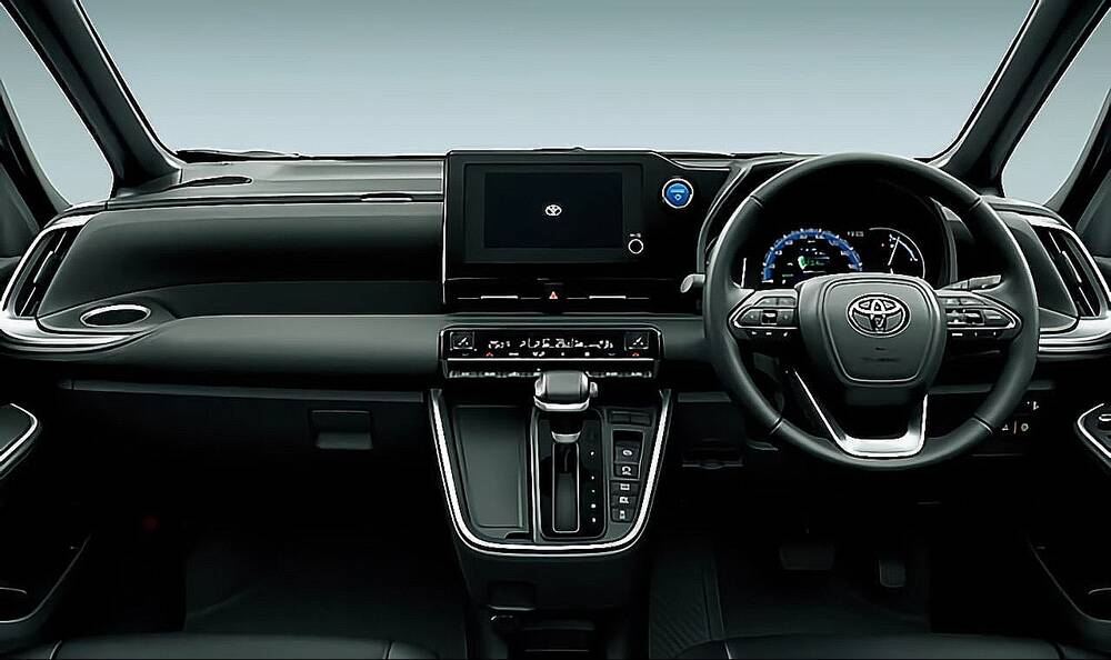 New Toyota Noah Hybrid photo: Cockpit view image