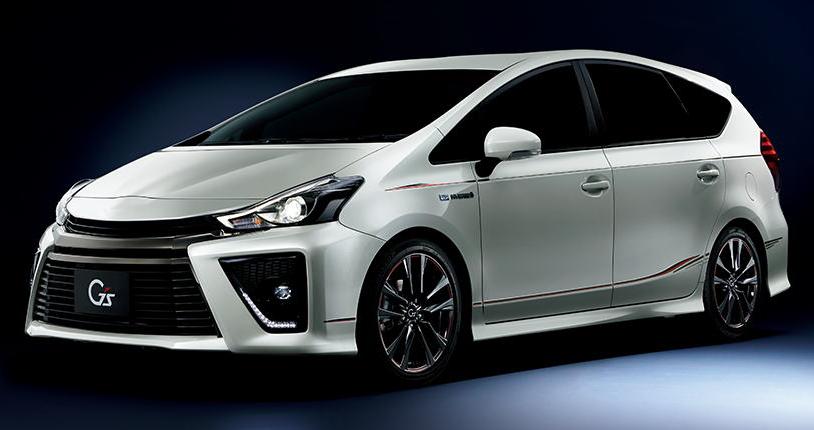 New Toyota Prius Alpha G's Sport photo: Front view