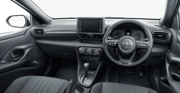 New Toyota Yaris photo: Cockpit image