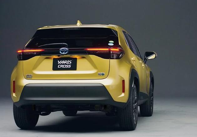 New Toyota Yaris Cross photo: Rear view image