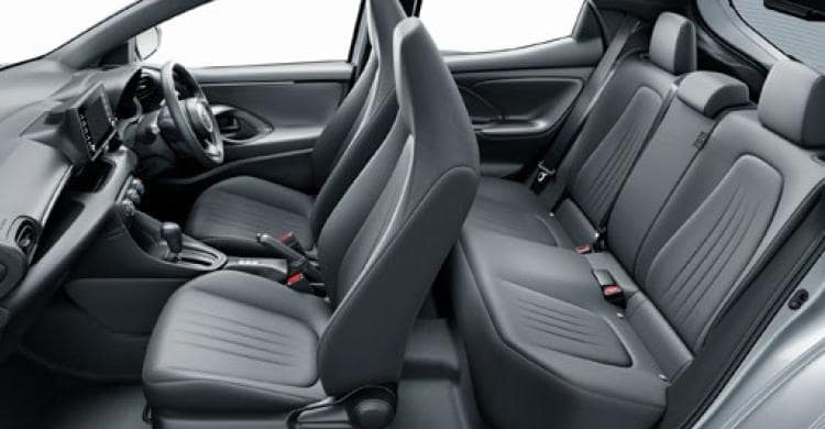  New Toyota Yaris Hybrid photo: Inside image