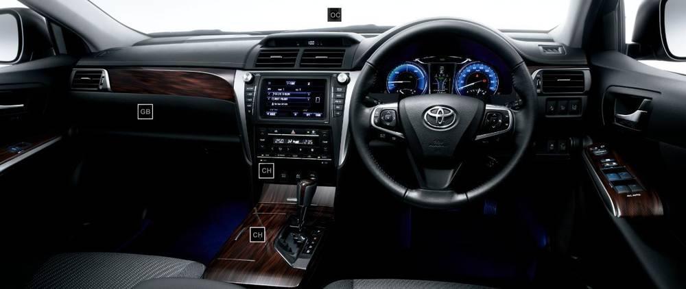 New Toyota Camry pictures: Cockpit view