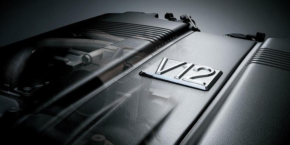 New Toyota Century photo: V12 Engine view