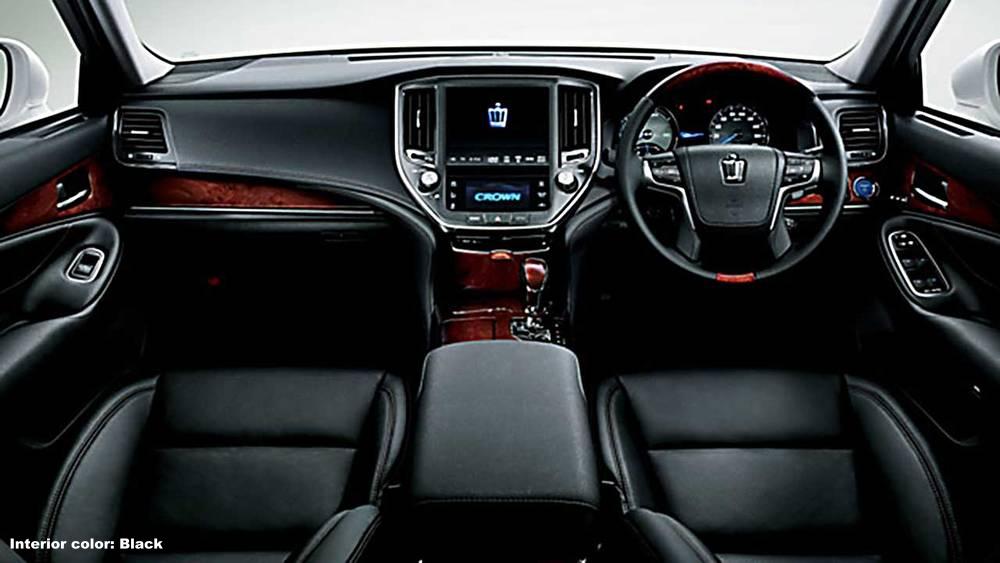 New Toyota Crown Majesta Hybrid photo: Cockpit image