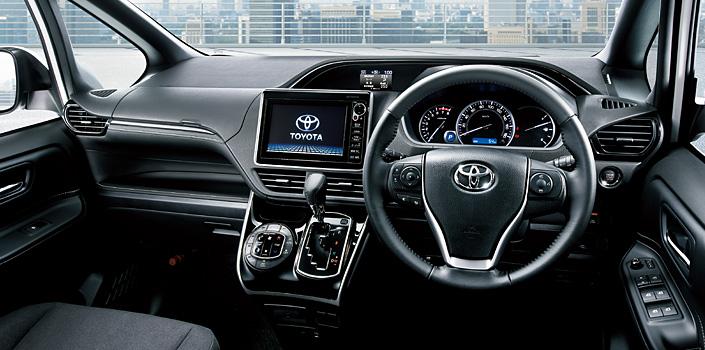 New Toyota Esquire picture: Cockpit view