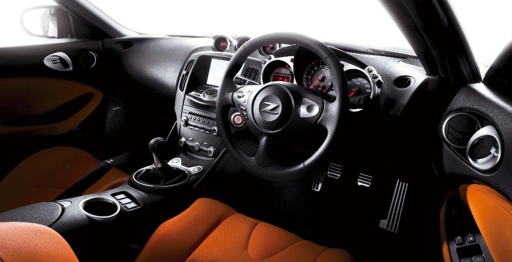 New Nissan Fairlady Z photo: Cockpit view