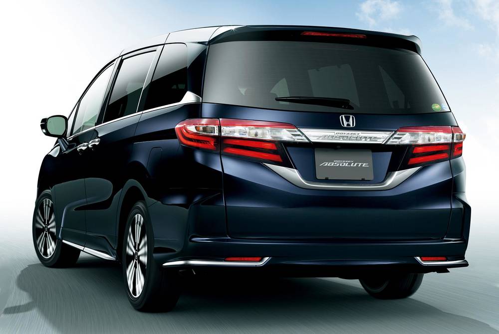 New Honda Odyssey Absolute Photo: Rear (Back) view