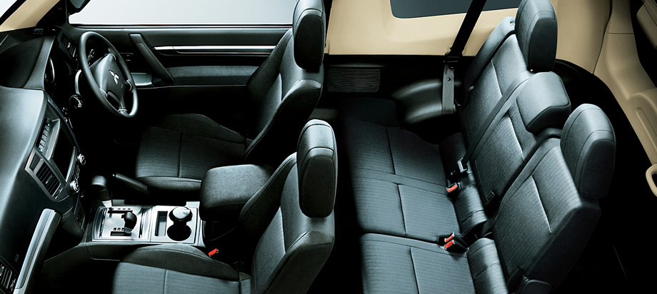 New Mitsubishi Pajero - Interior Black (3 Doors)