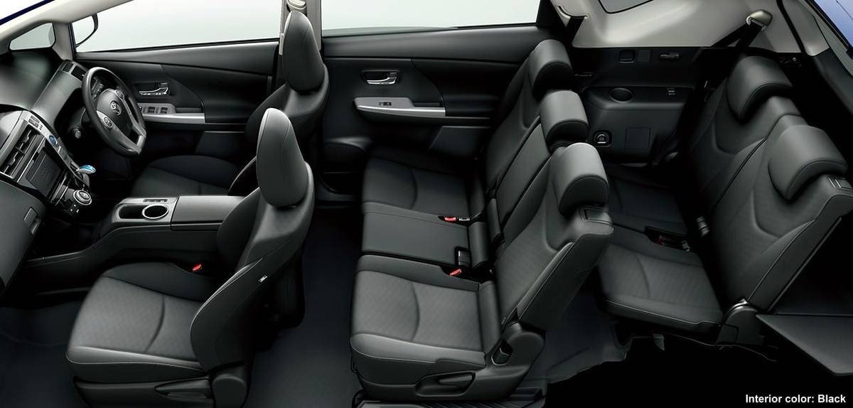 New Toyota Prius Alpha: Black interior