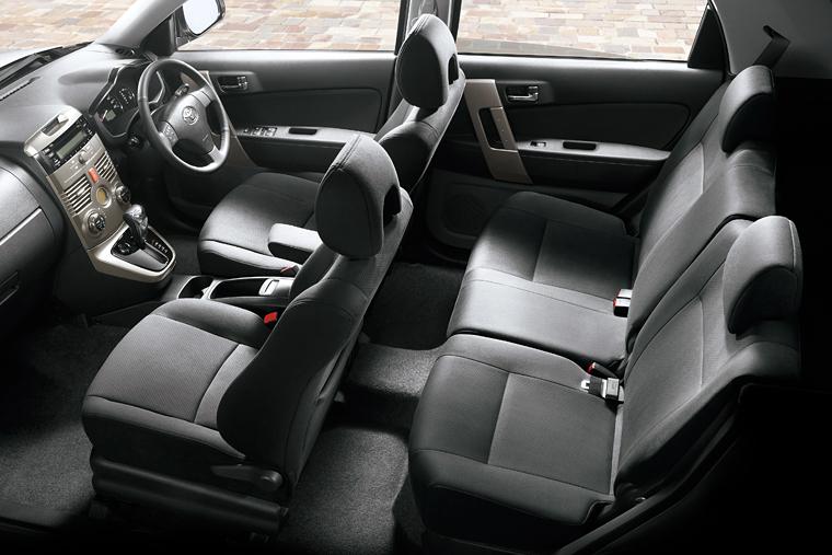 New Toyota Rush photo: Interior view