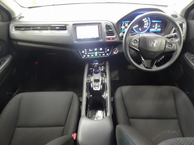 Used Honda Vezel 2014 Model Black color picture: Interior view