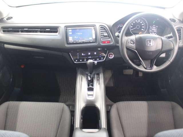 Used Honda Vezel 2014 Model Red color picture: Interior view