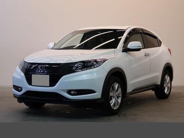 Used Honda Vezel 2016 Model White Pearl color picture: Front view