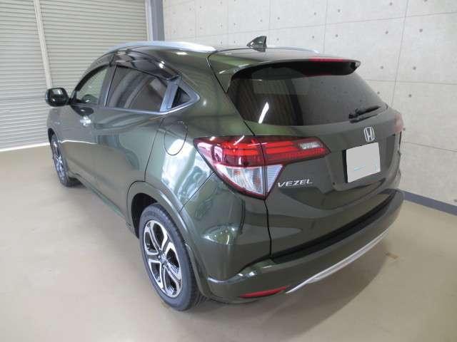 Used Honda Vezel Hybrid 2014 Model Green color picture: Back view