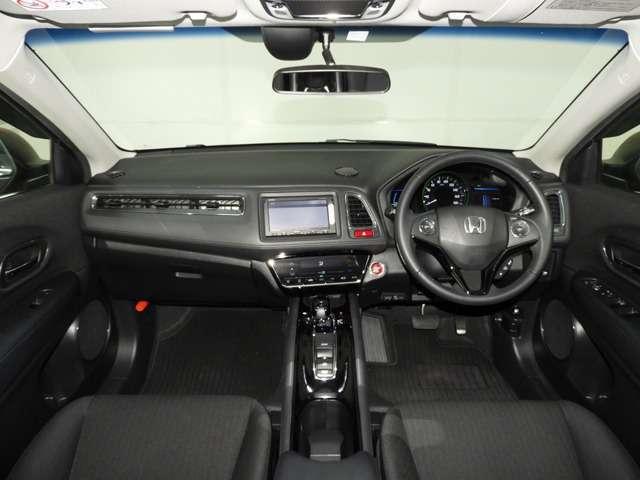 Used Honda Vezel Hybrid 2014 Model Blackish Red color picture: Interior view