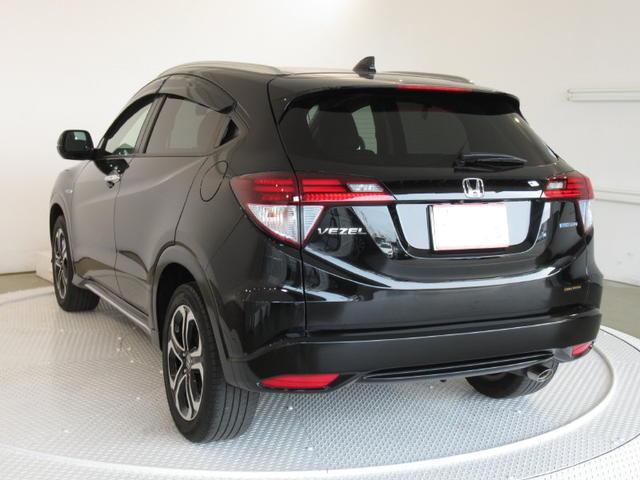 Used Honda Vezel Hybrid 2017 Model Black color picture: Back view