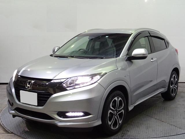 Used Honda Vezel Hybrid 2017 Model Silver color picture: Front view