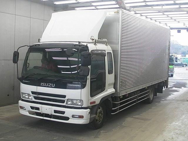 Isuzu Forward used truck 2006 model Box Body: Front view