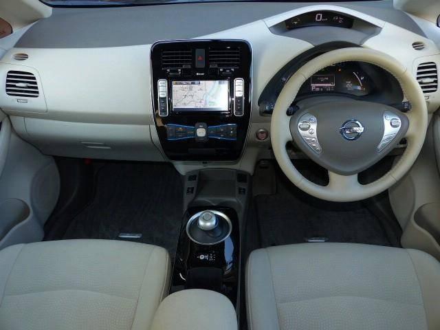 Used Nissan Leaf Blue body color 2013 model photo: Interior view