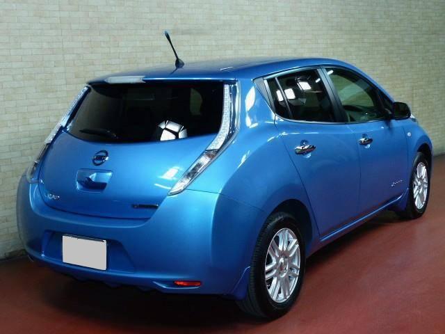 Used Nissan Leaf Blue body color 2013 model photo: Back view