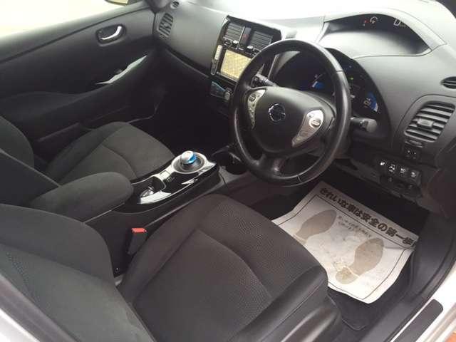 Used Nissan Leaf Silver body color 2013 model photo: Interior view