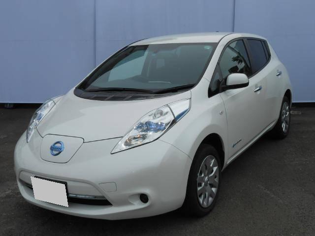 Used Nissan Leaf White Pearl body color 2015 model photo: Front view