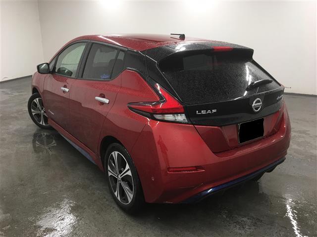 Used Nissan Leaf Wine Red body color 2017 model photo: Back view