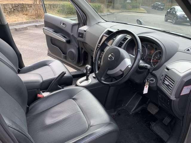Used Nissan X-Trail 2008 Model Silver color photo:  Interior view image