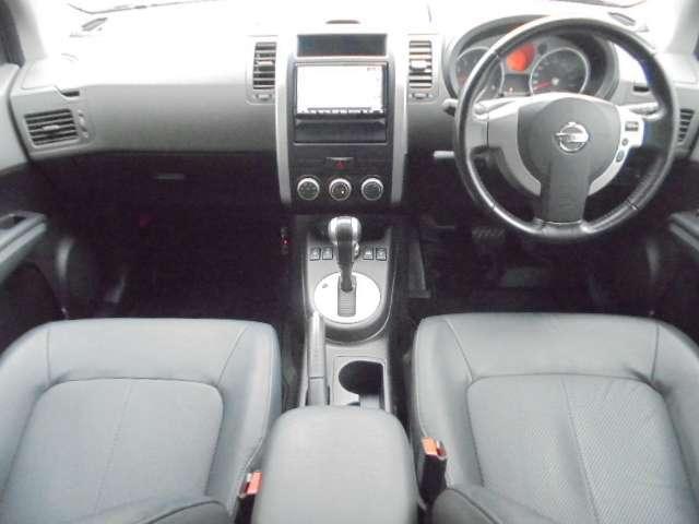 Used Nissan X-Trail 2009 Model Silver color photo:  Interior view image