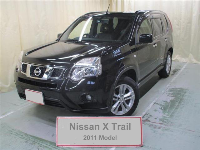Used Nissan X-Trail 2011 Model Black color photo:  Front view image